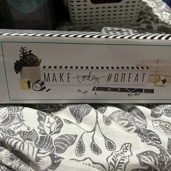 Heidi Swapp Lightbox - Picture 3 of 8